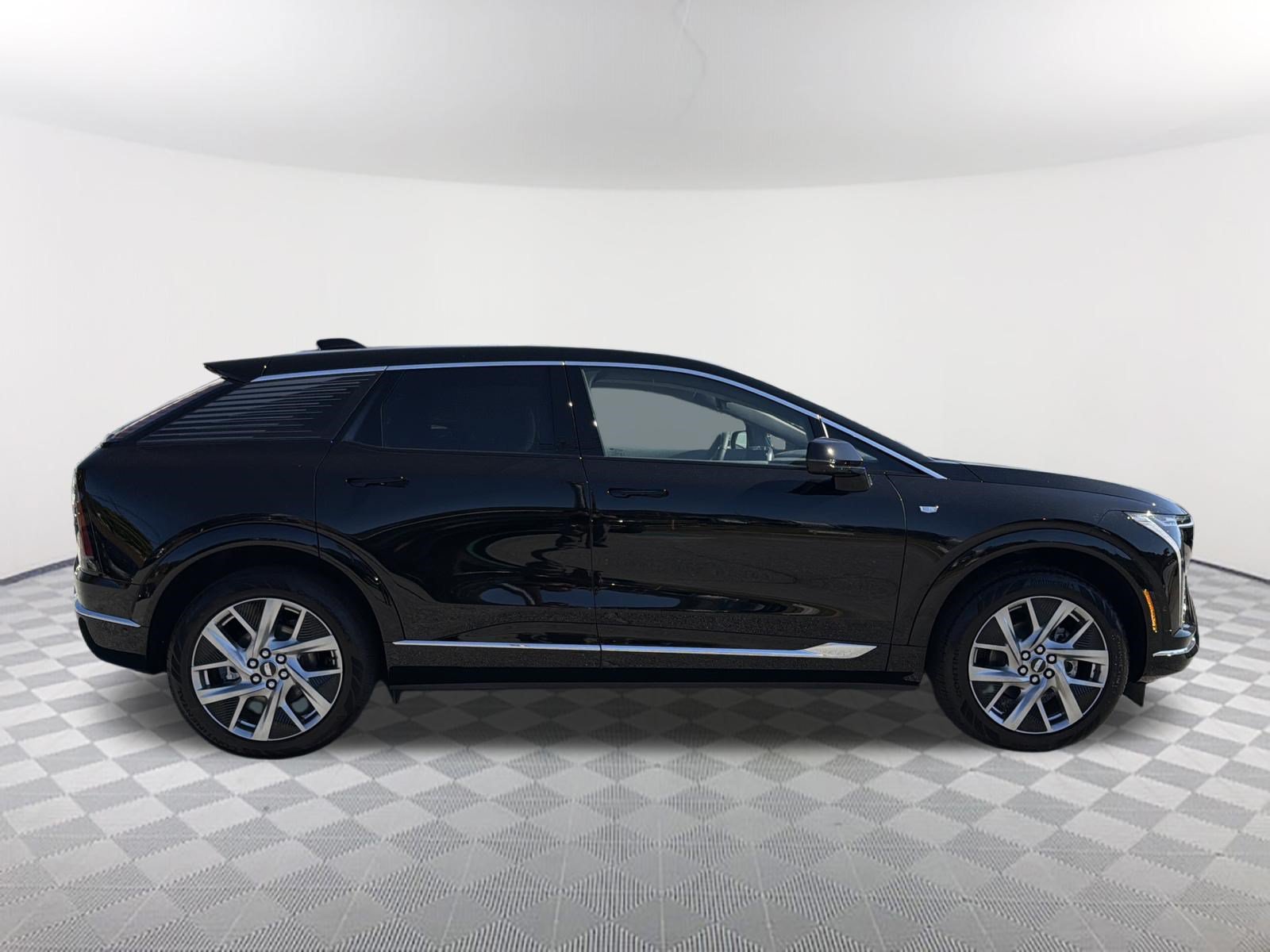 New 2027 Cadillac Optiq Luxury RWD image 5