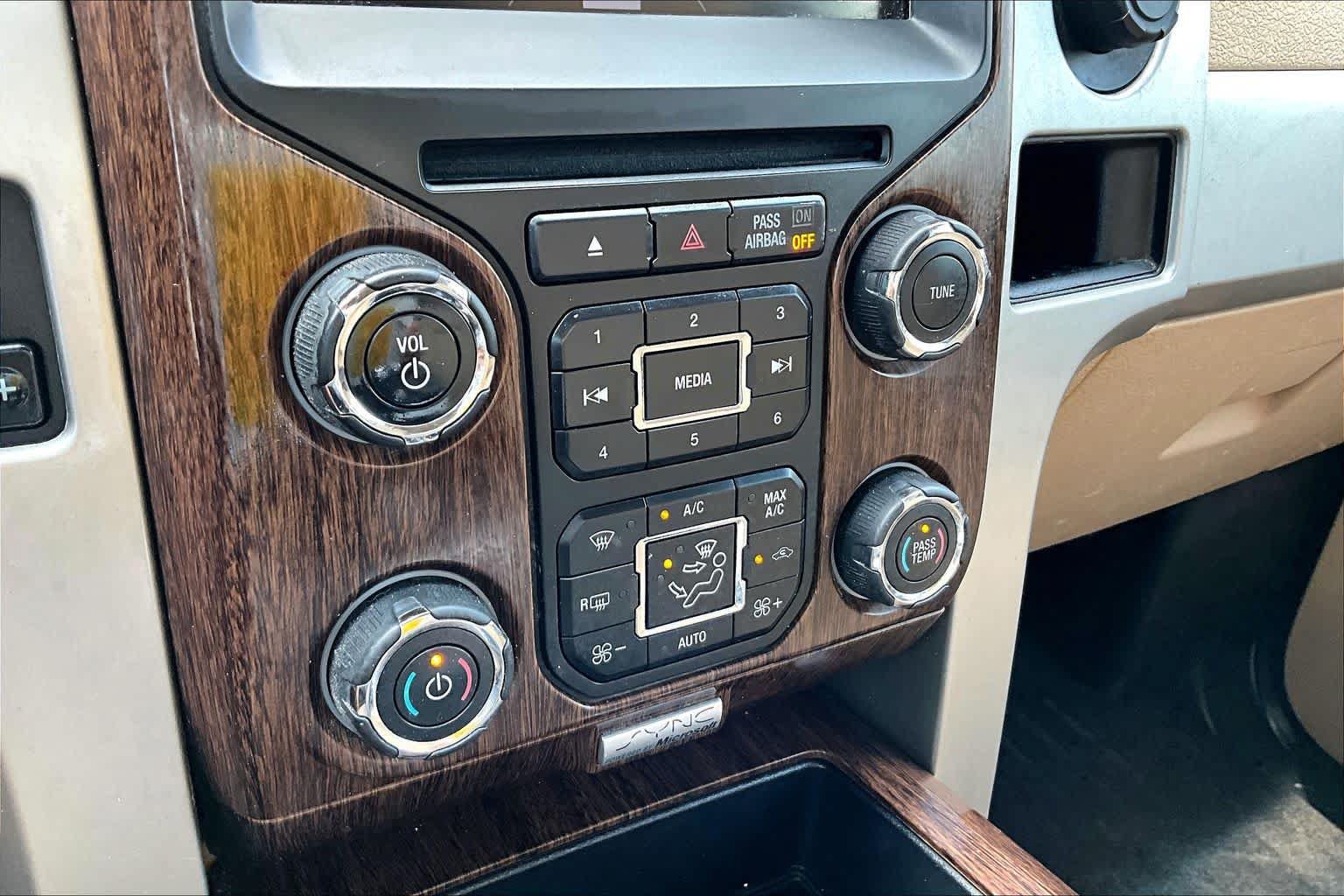 Used 2014 Ford F150 Lariat w/ Equipment Group 502A Luxury RWD image 29