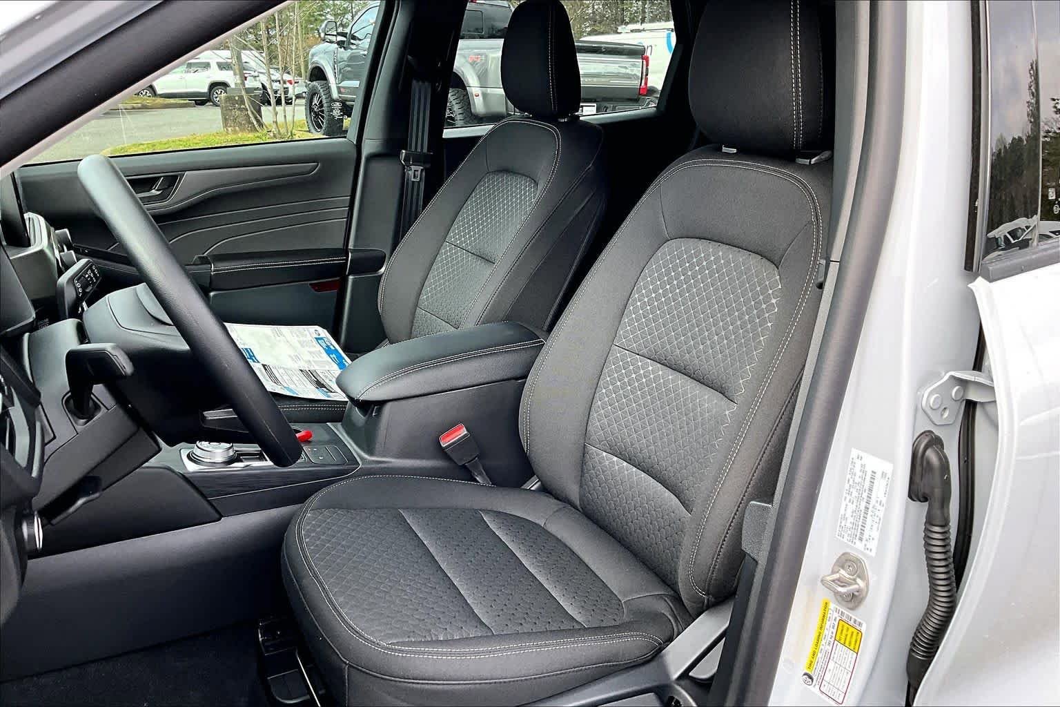New 2026 Ford Escape Active FWD image 9