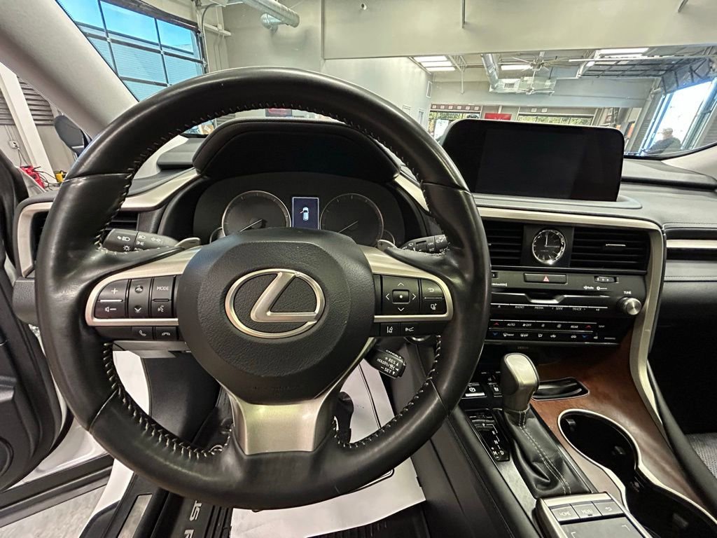 Used 2021 Lexus RX 350L Premium w/ Premium Package image 11