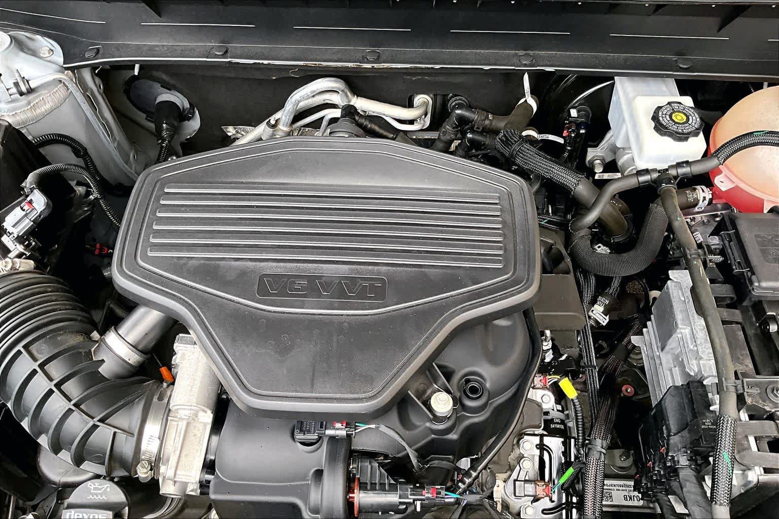 Used 2021 GMC Acadia SLT w/ LPO, Floor Liner Package FWD image 33