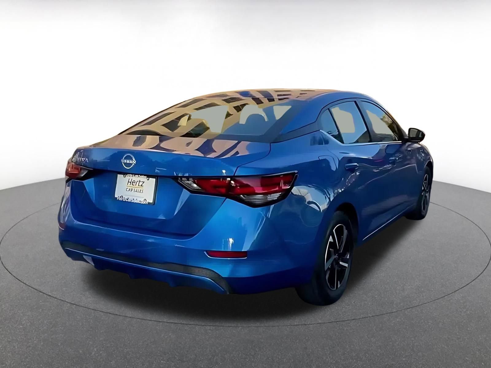 Used 2025 Nissan Sentra SV image 13