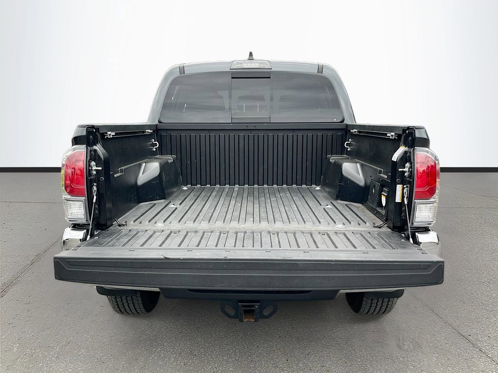 Used 2022 Toyota Tacoma TRD Off-Road image 22