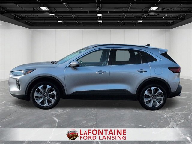 Used 2024 Ford Escape Platinum image 2