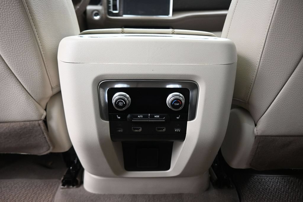 Used 2023 GMC Yukon XL Denali w/ Denali Reserve Package AWD/4WD image 40