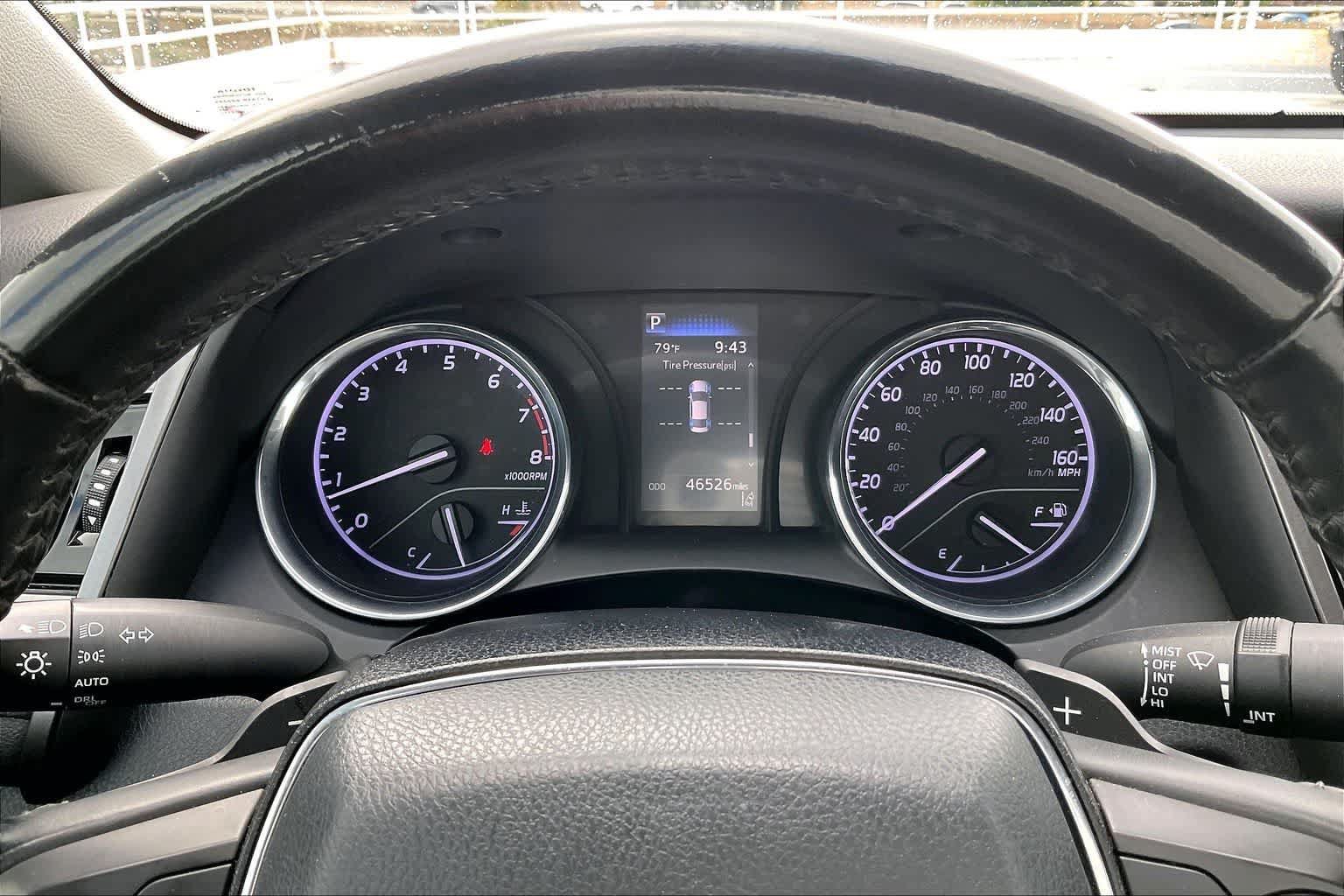 Used 2020 Toyota Camry SE FWD image 17
