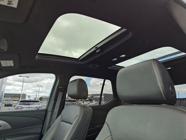Used 2023 Chevrolet Traverse LT w/ LT Premium Package image 35