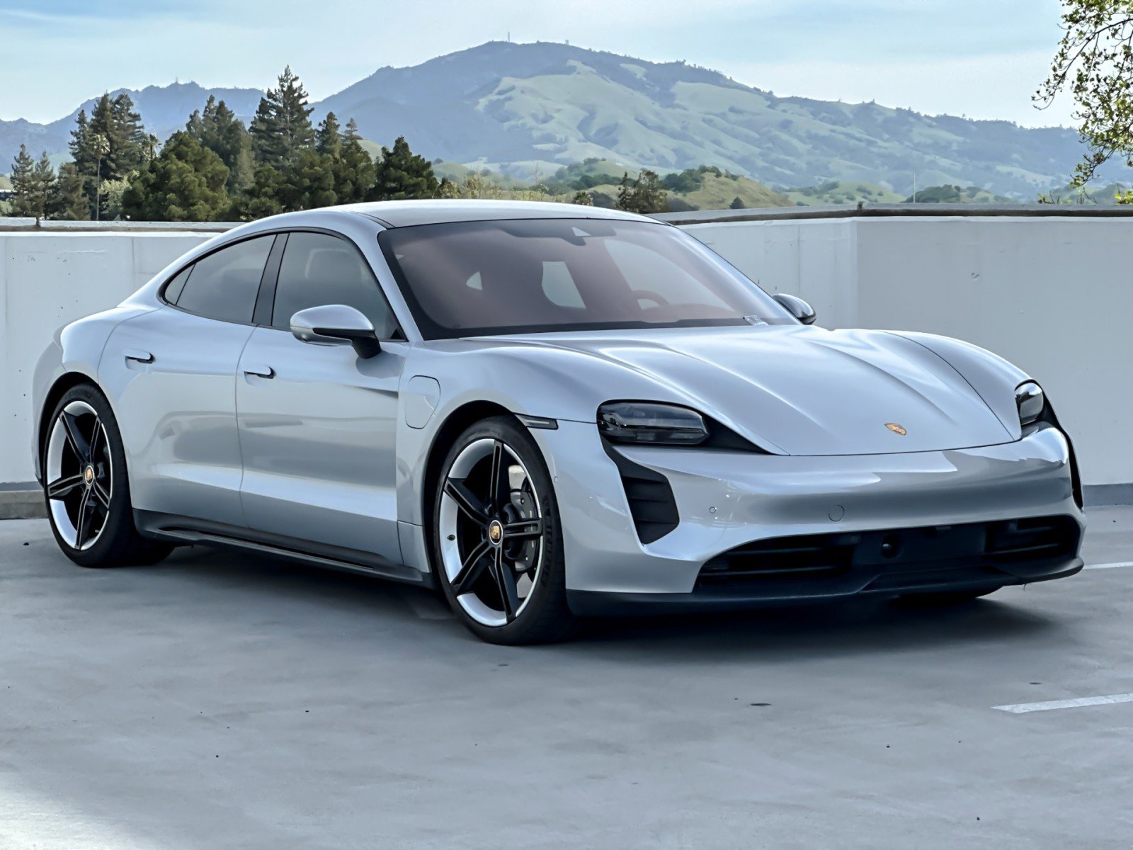 Certified 2023 Porsche Taycan GTS image 10