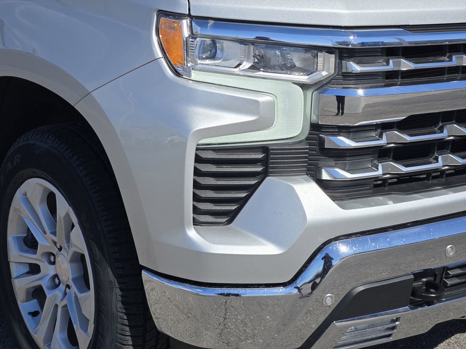 Certified 2022 Chevrolet Silverado 1500 LTZ w/ Technology Package image 10