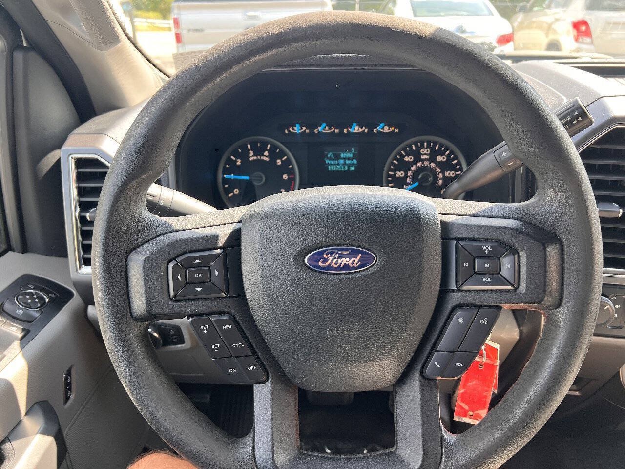 Used 2015 Ford F150 XLT AWD/4WD image 14