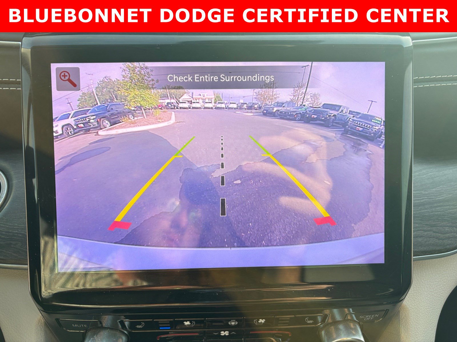 Used 2022 Jeep Grand Cherokee L Overland w/ Luxury Tech Group IV AWD/4WD image 16