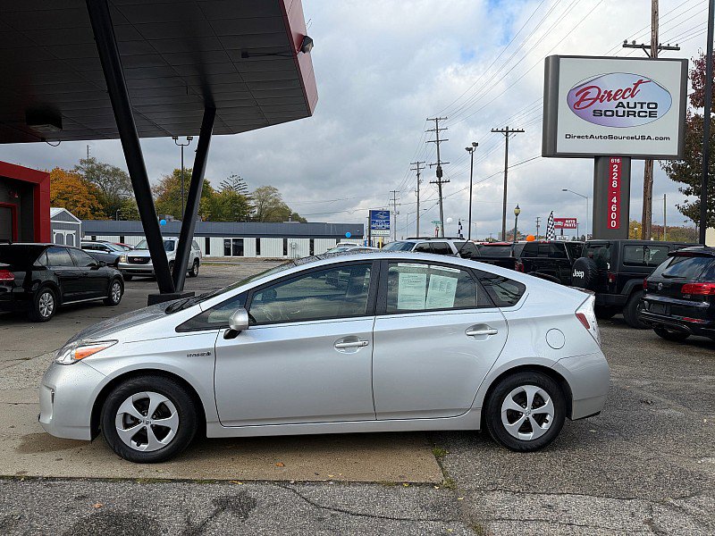 Used 2015 Toyota Prius Three image 1