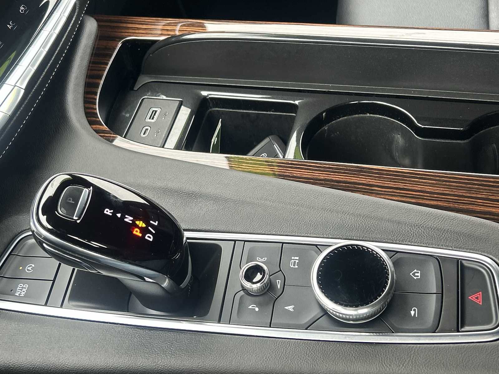 Used 2021 Cadillac Escalade Luxury image 15