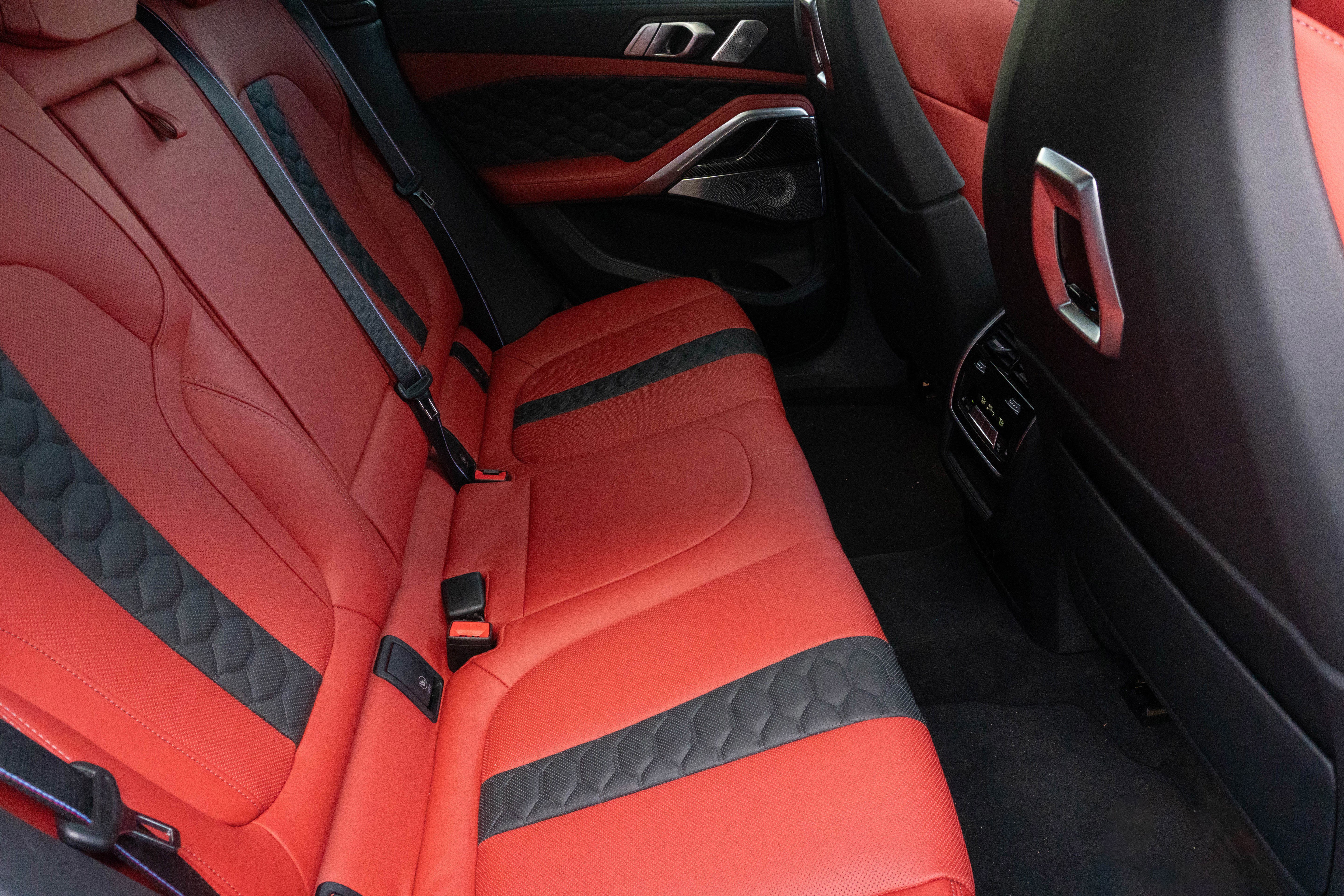 Used 2026 BMW X6 M Competition w/ Executive Package image 40