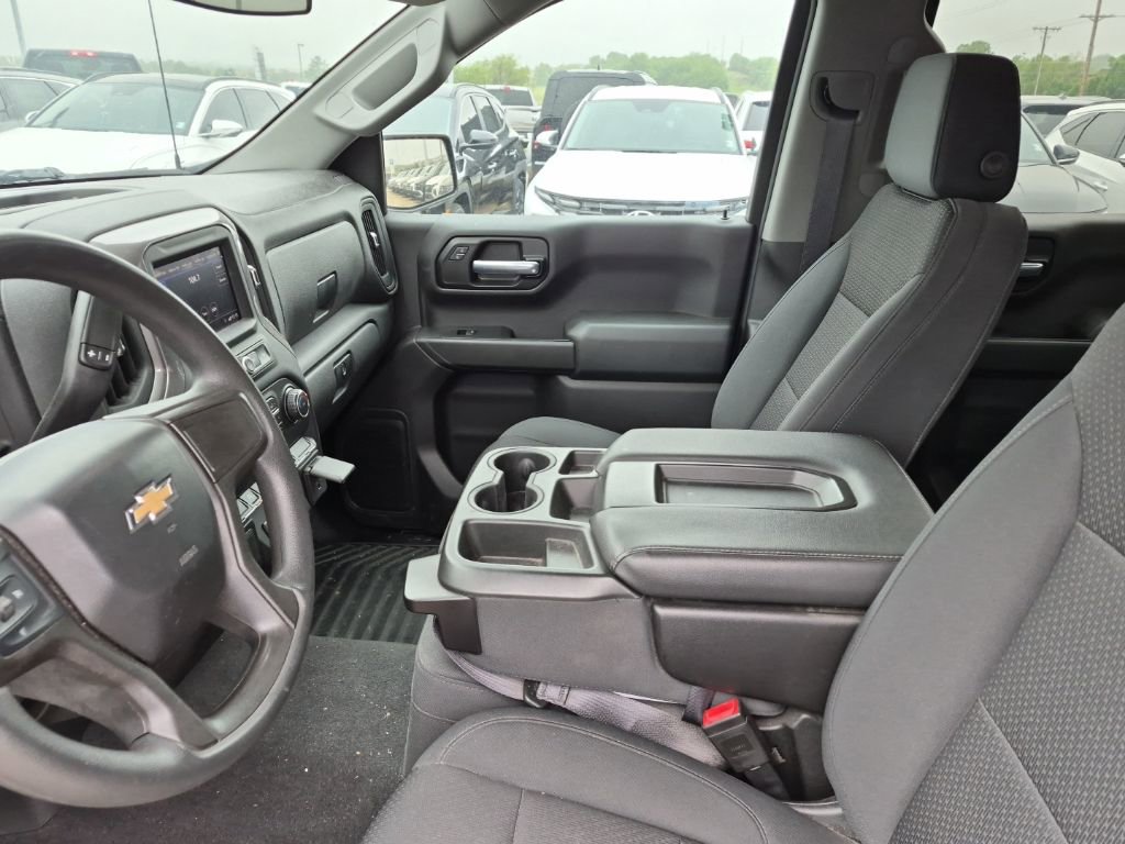 Used 2020 Chevrolet Silverado 1500 Custom w/ Custom Value Package AWD/4WD image 11