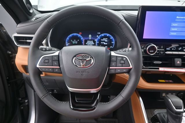 New 2026 Toyota Highlander Platinum AWD/4WD image 6