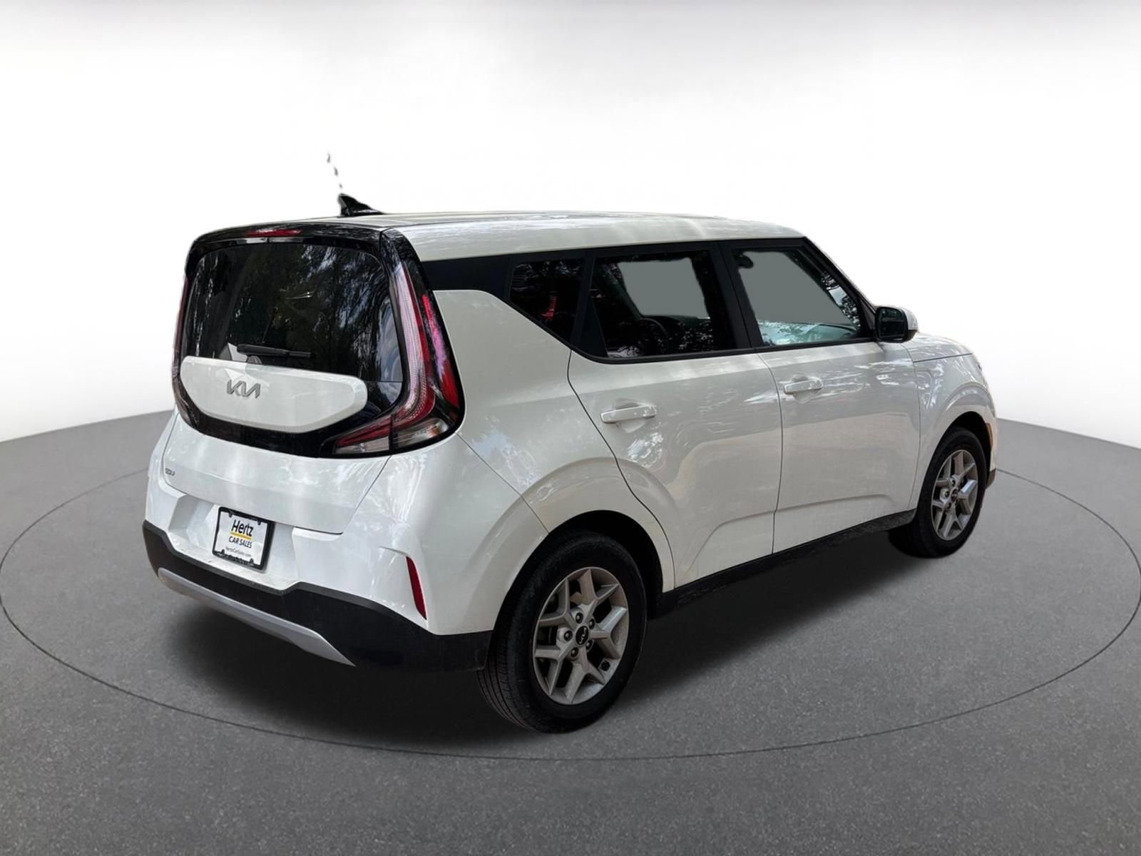 Used 2025 Kia Soul LX w/ LX Technology Package FWD image 7