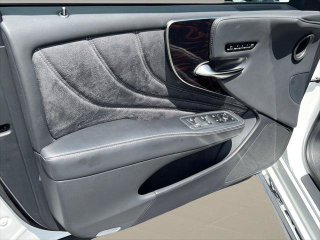 Certified 2023 Lexus LS 500 AWD w/ Luxury Package image 10