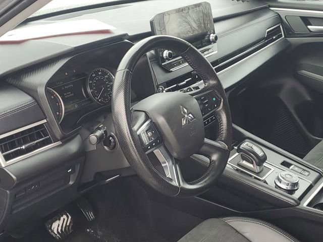 Used 2024 Mitsubishi Outlander SE image 7