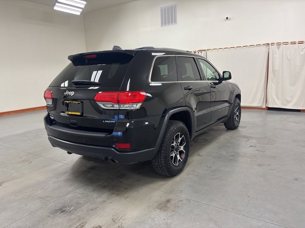 Used 2017 Jeep Grand Cherokee Laredo w/ Quick Order Package 23E image 8