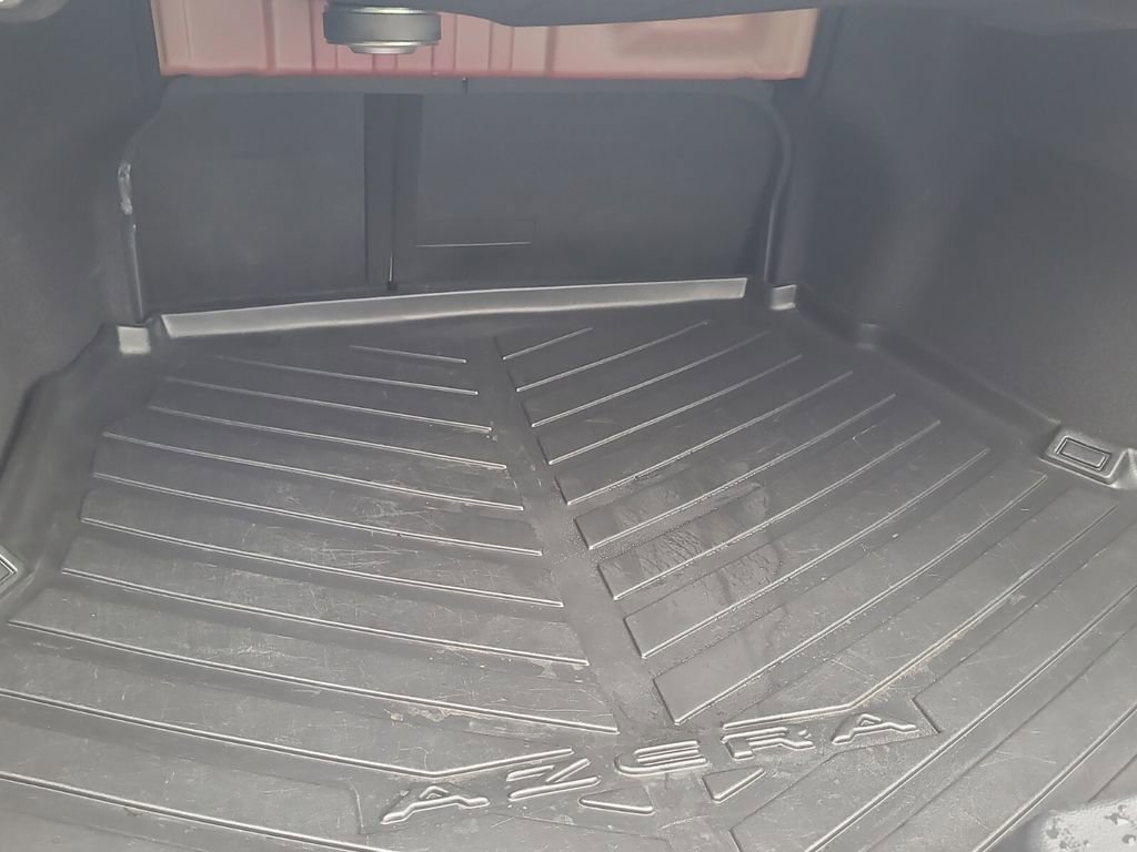 Used 2016 Hyundai Azera Limited image 17