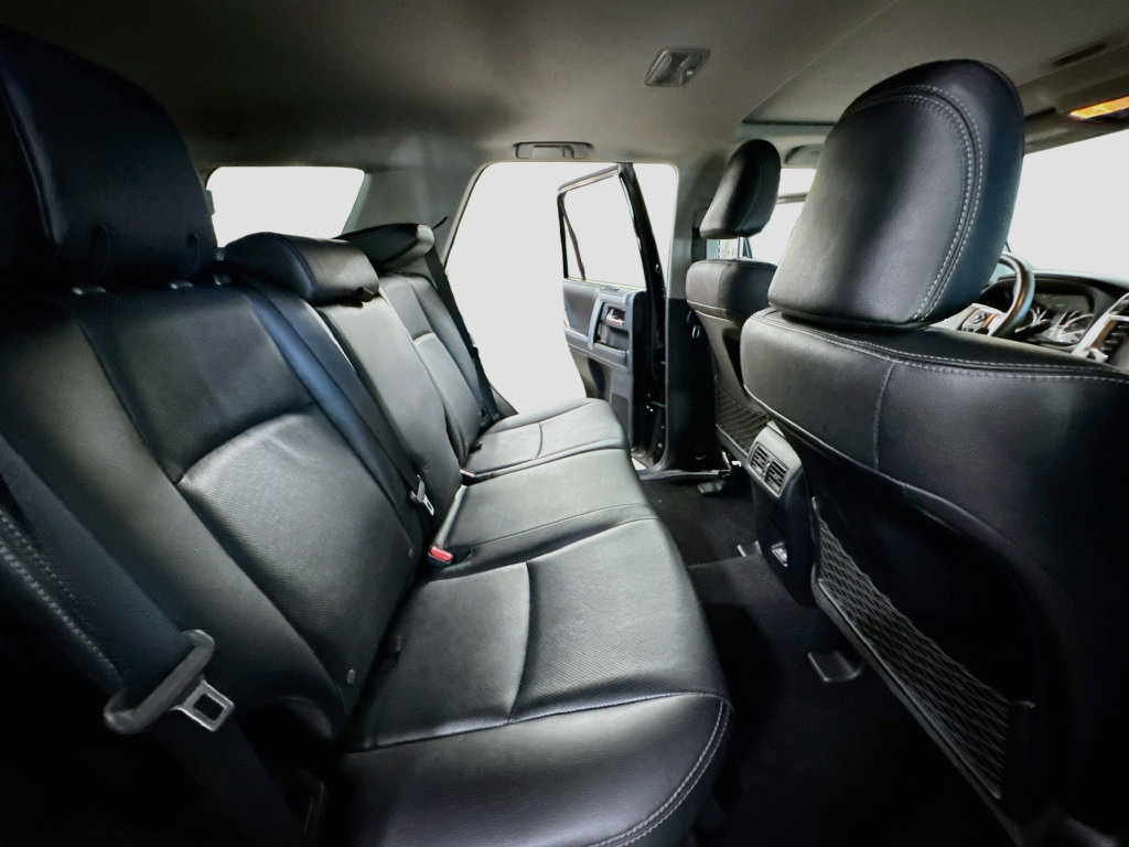 Used 2023 Toyota 4Runner Limited AWD/4WD image 33