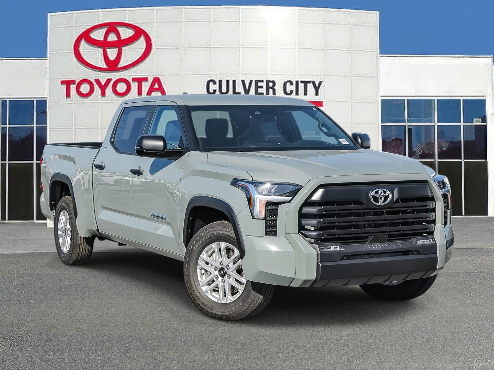 New 2026 Toyota Tundra SR5 RWD video 1
