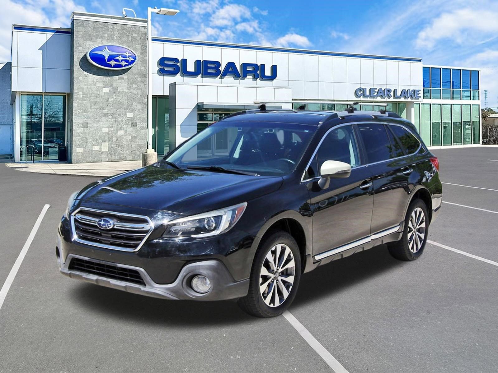 Used 2018 Subaru Outback 2.5i Touring AWD/4WD image 3