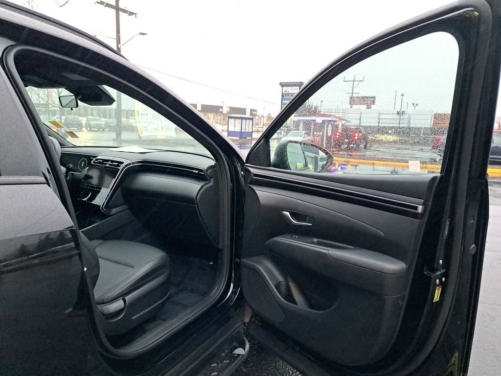 Used 2024 Hyundai Santa Cruz Night image 17