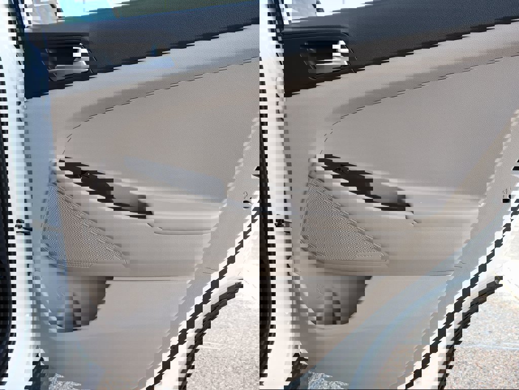 Used 2019 Hyundai Tucson Value w/ Cargo Package image 12