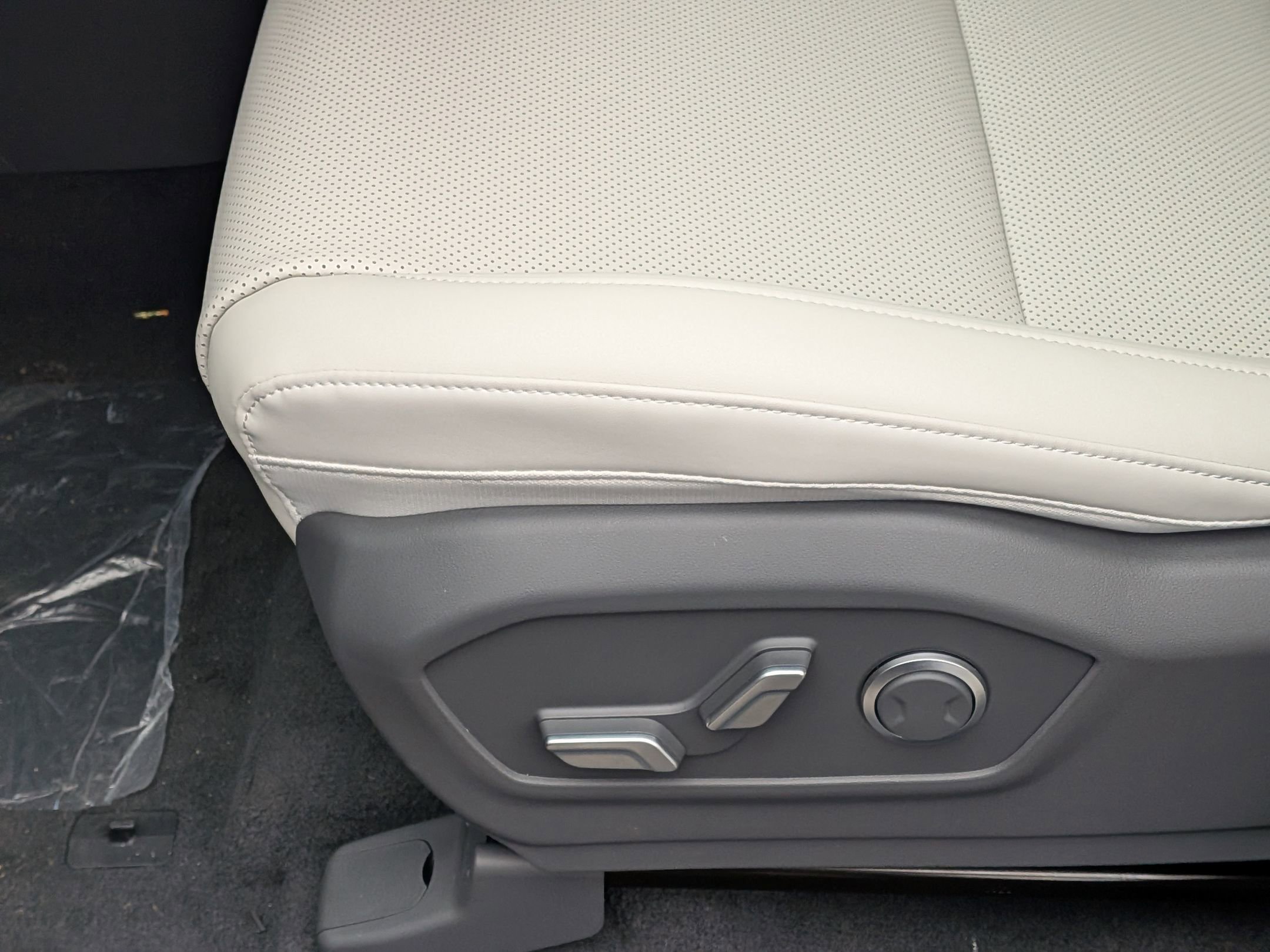 New 2026 Hyundai Santa Fe SEL FWD image 17