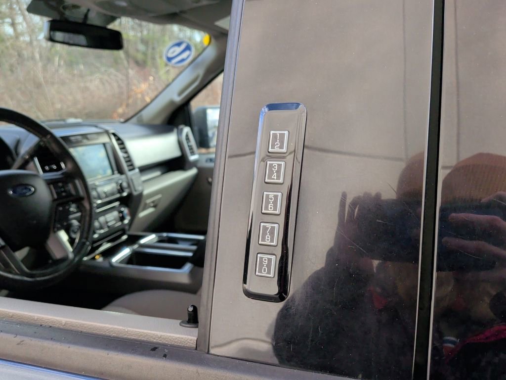 Used 2016 Ford F150 XLT w/ Equipment Group 302A Luxury image 12