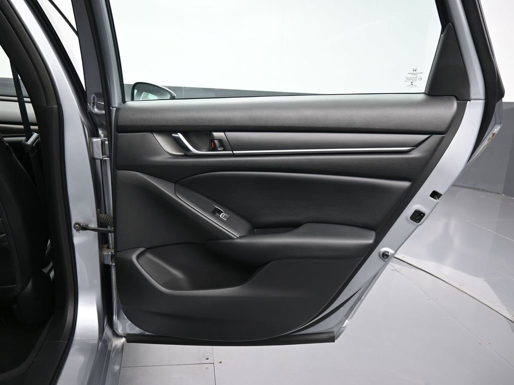 Used 2018 Honda Accord Sport image 36