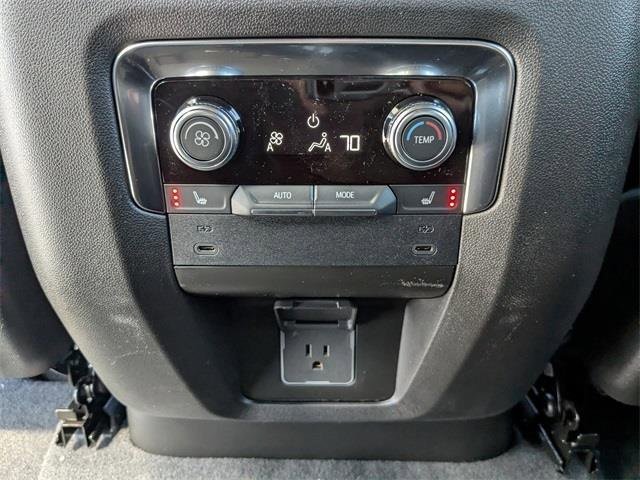 New 2026 GMC Yukon Elevation image 18