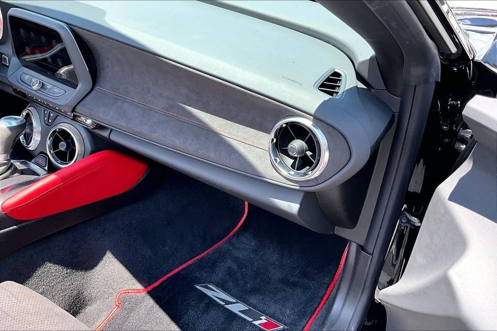 Used 2022 Chevrolet Camaro ZL1 RWD image 19