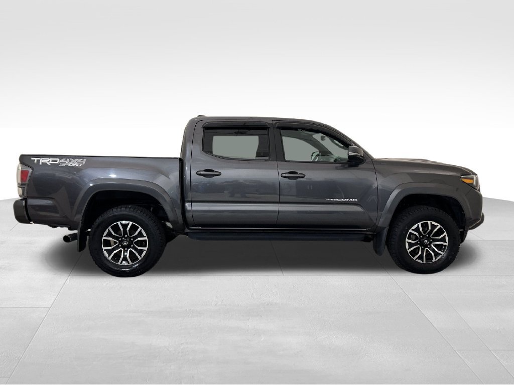 Used 2022 Toyota Tacoma TRD Sport AWD/4WD image 7