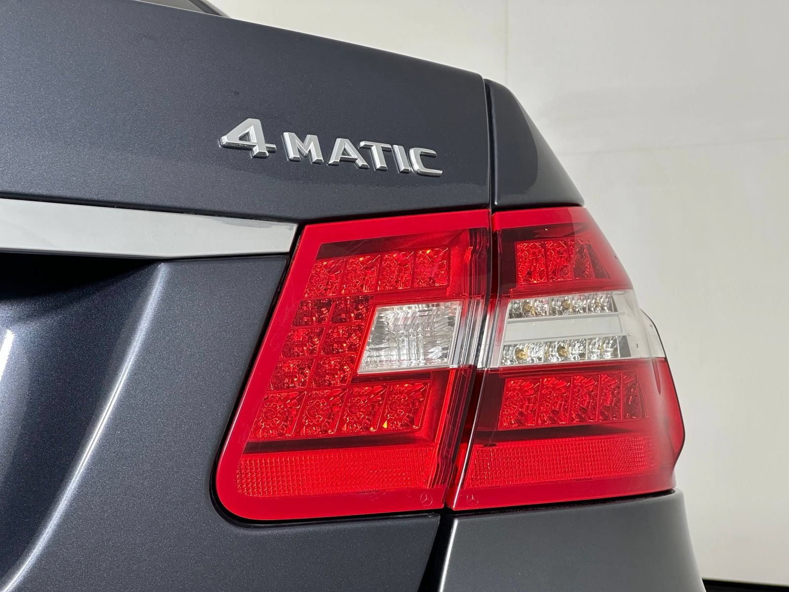 Used 2011 Mercedes-Benz E 350 4MATIC Sedan image 29