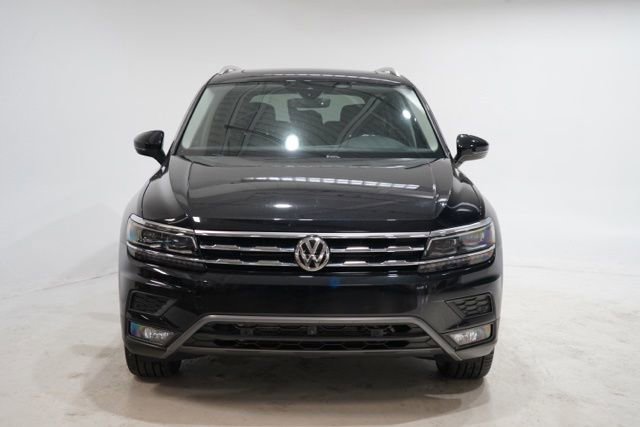 Used 2018 Volkswagen Tiguan SEL Premium FWD image 2