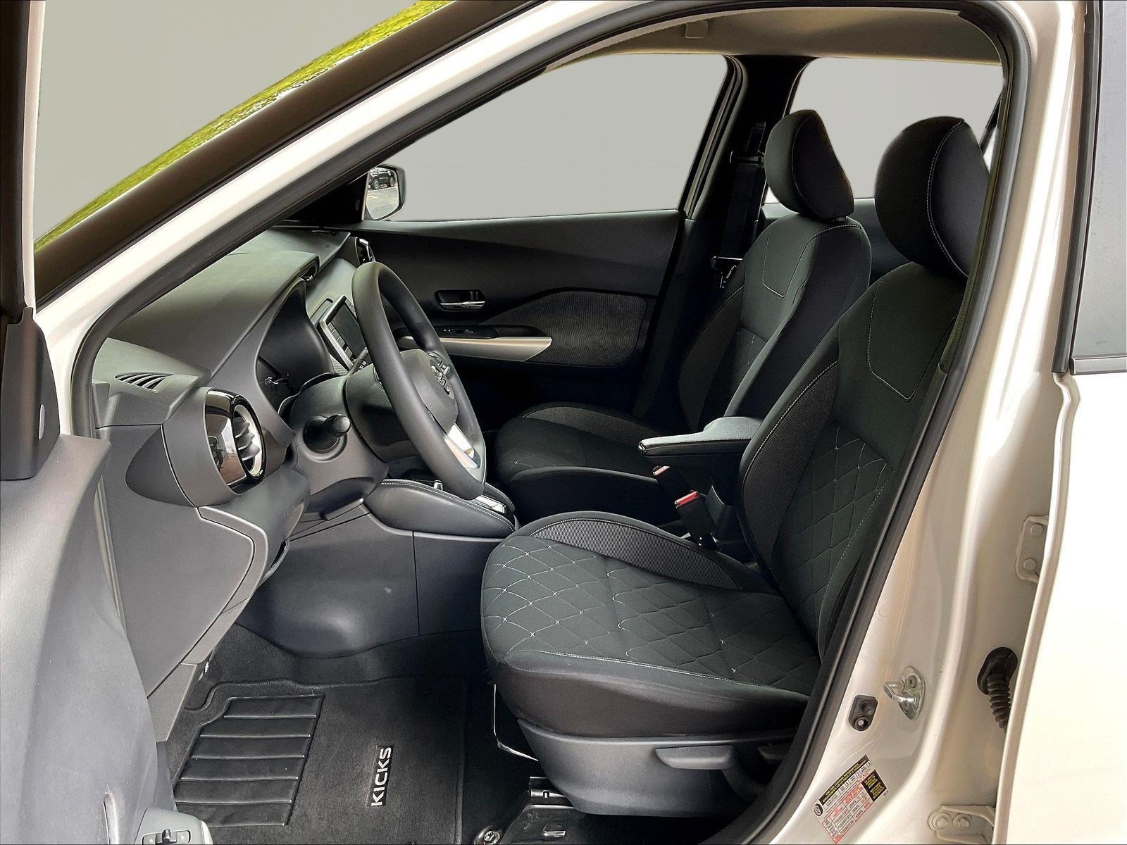 Used 2020 Nissan Kicks SV FWD image 20