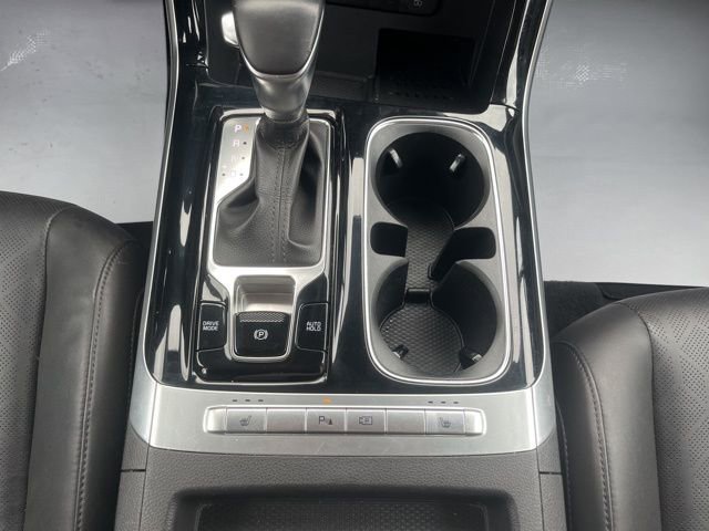 Used 2024 Kia Carnival EX image 25