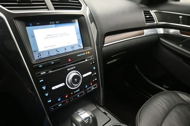 Used 2018 Ford Explorer Limited AWD/4WD image 31