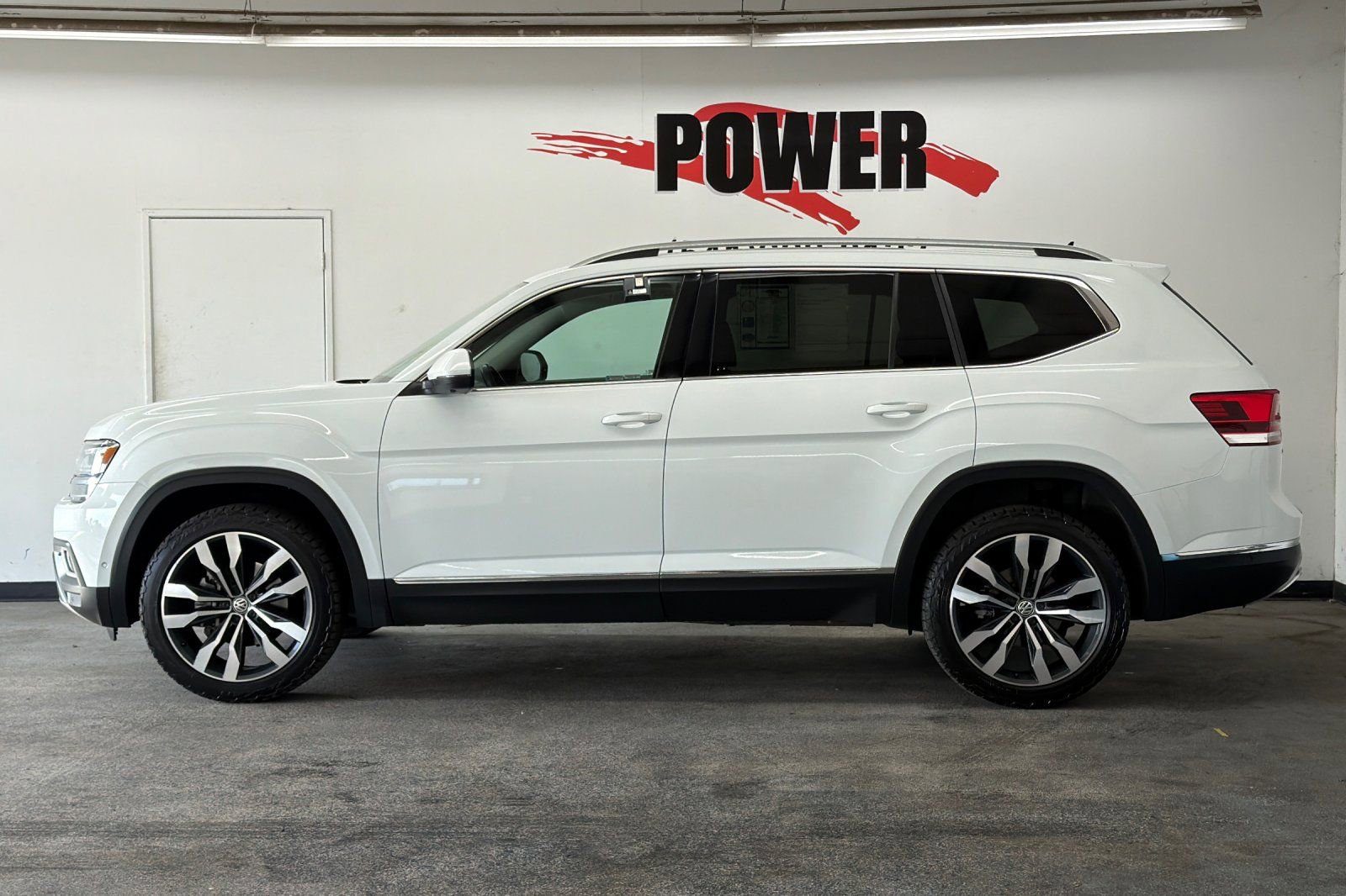 Used 2019 Volkswagen Atlas SEL Premium AWD/4WD image 6