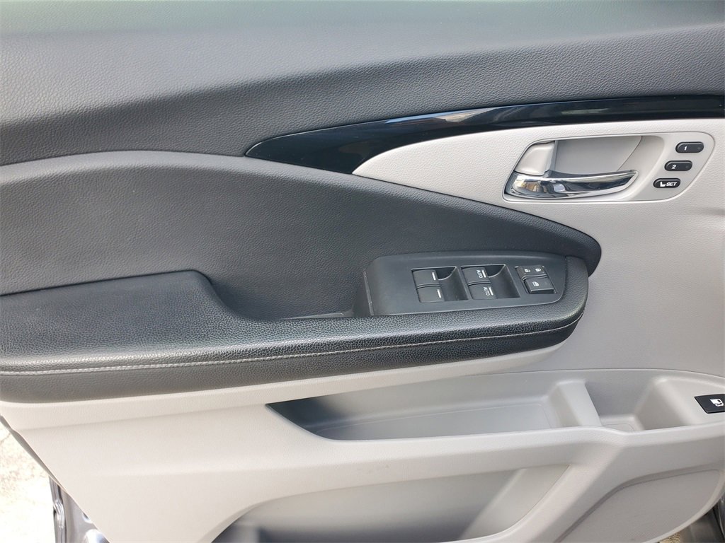 Used 2020 Honda Ridgeline RTL-E image 19