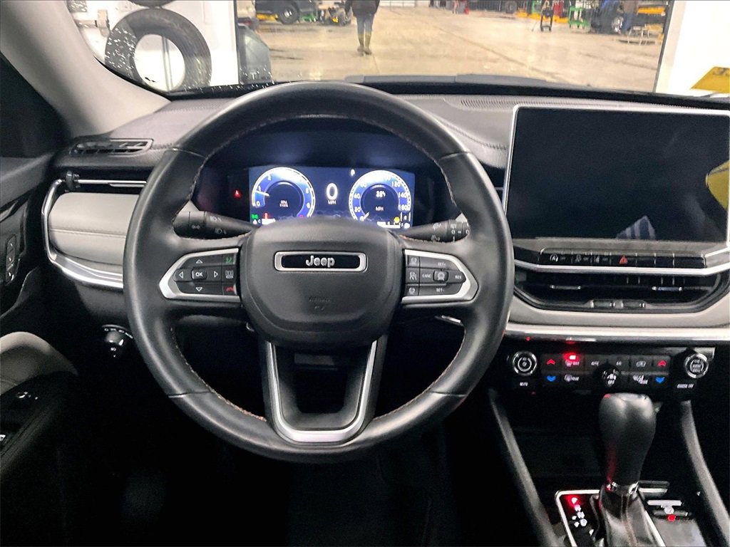 Used 2022 Jeep Compass Limited w/ Elite Group image 17