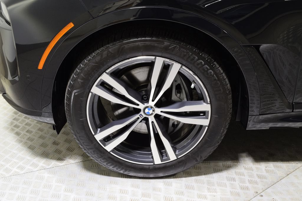 Used 2024 BMW X7 xDrive40i w/ M Sport Package AWD/4WD image 40