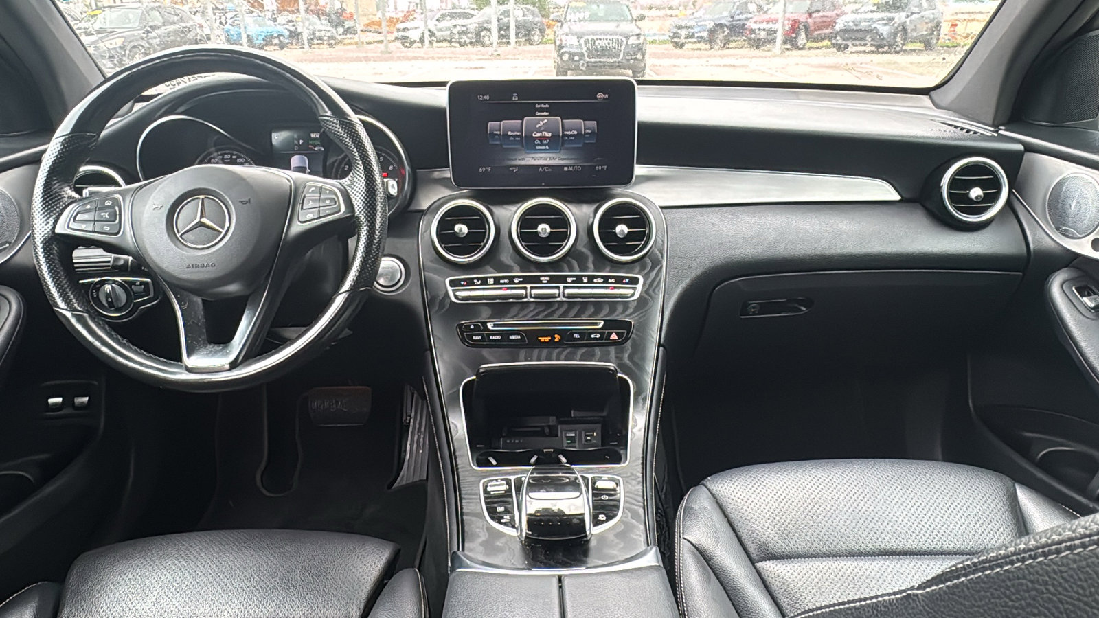 Used 2019 Mercedes-Benz GLC 350e 4MATIC image 17
