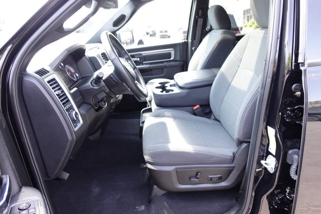 Used 2023 RAM 1500 Warlock AWD/4WD image 21