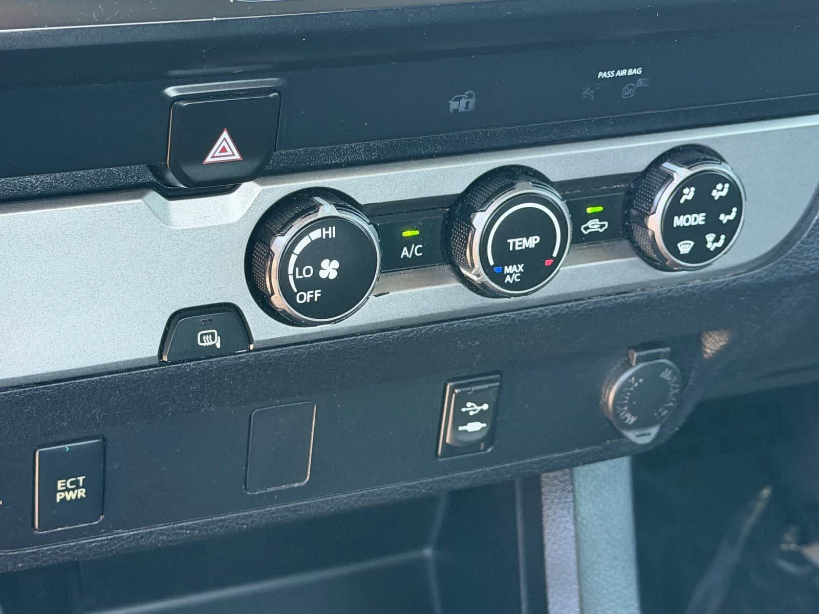 Used 2019 Toyota Tacoma SR RWD image 28