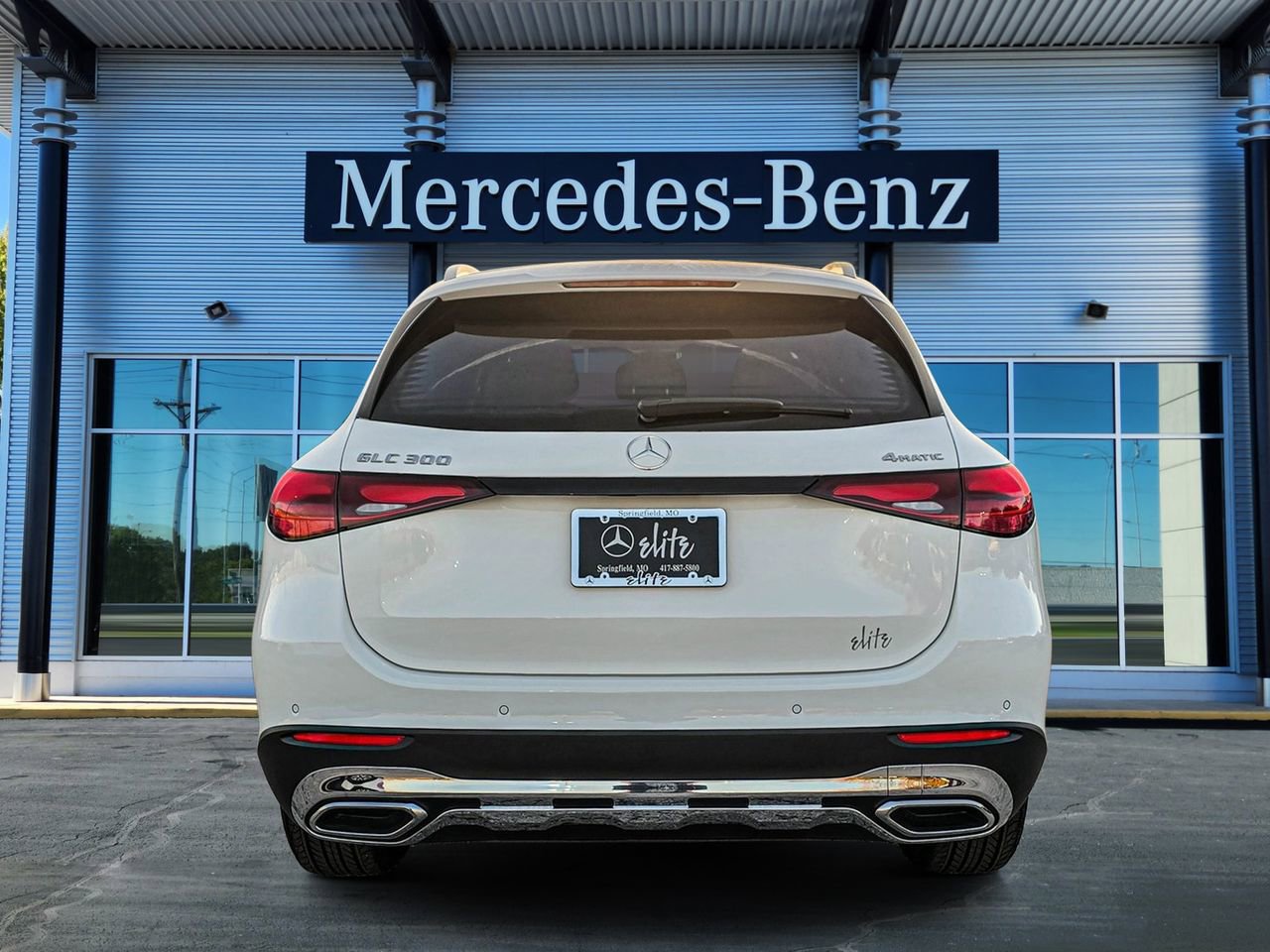 New 2025 Mercedes-Benz GLC 300 4MATIC image 5