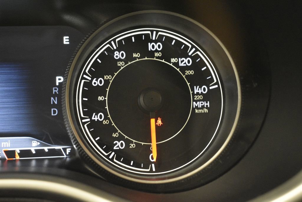 Certified 2016 Jeep Cherokee Trailhawk w/ Comfort/Convenience Group image 53